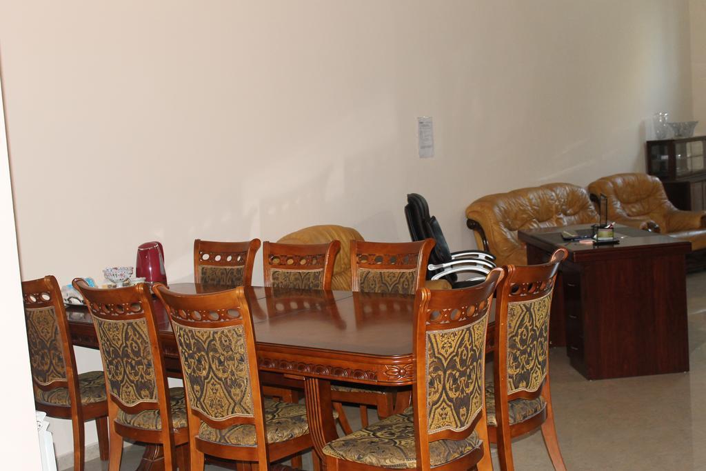 טביליסי Hotel Sali מראה חיצוני תמונה