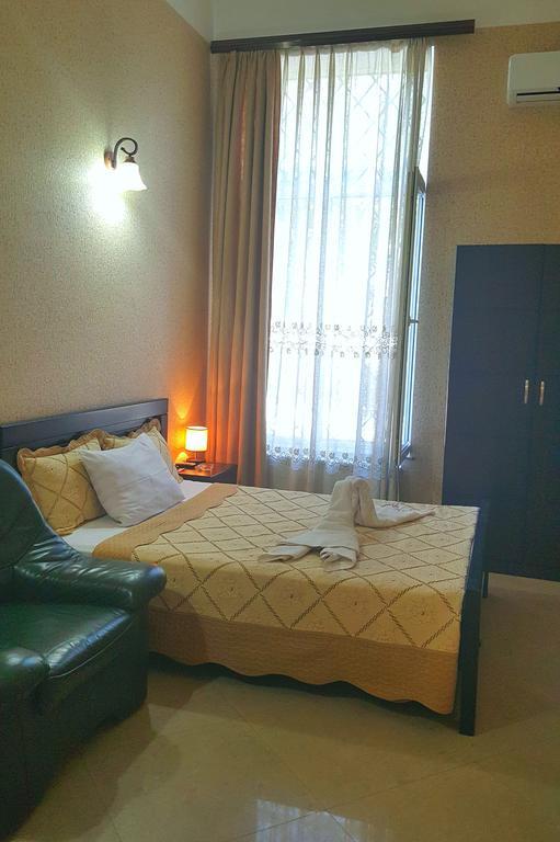 טביליסי Hotel Sali מראה חיצוני תמונה