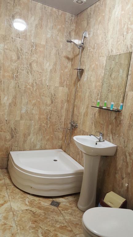 טביליסי Hotel Sali מראה חיצוני תמונה